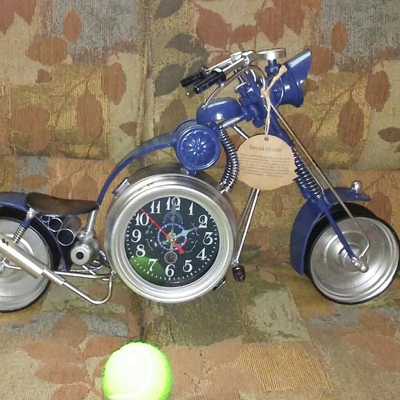 Motorcycle clock - Picture 2 of 2